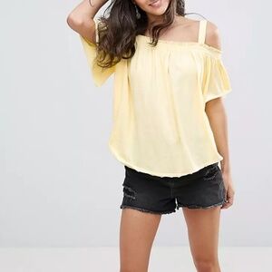 Tally Weijl Blouse Cold Shoulders Cotton Pastel Butter Yellow Flounce Ruffled S